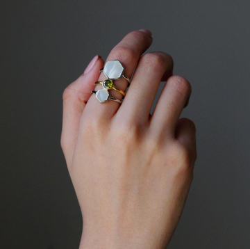Aurelia Ring. Made of Italian Silver 925 and plated with 18K gold.