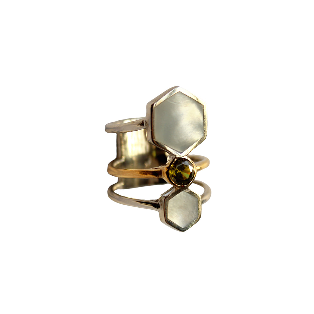 Aurelia Ring. Made of Italian Silver 925 and plated with 18K gold.