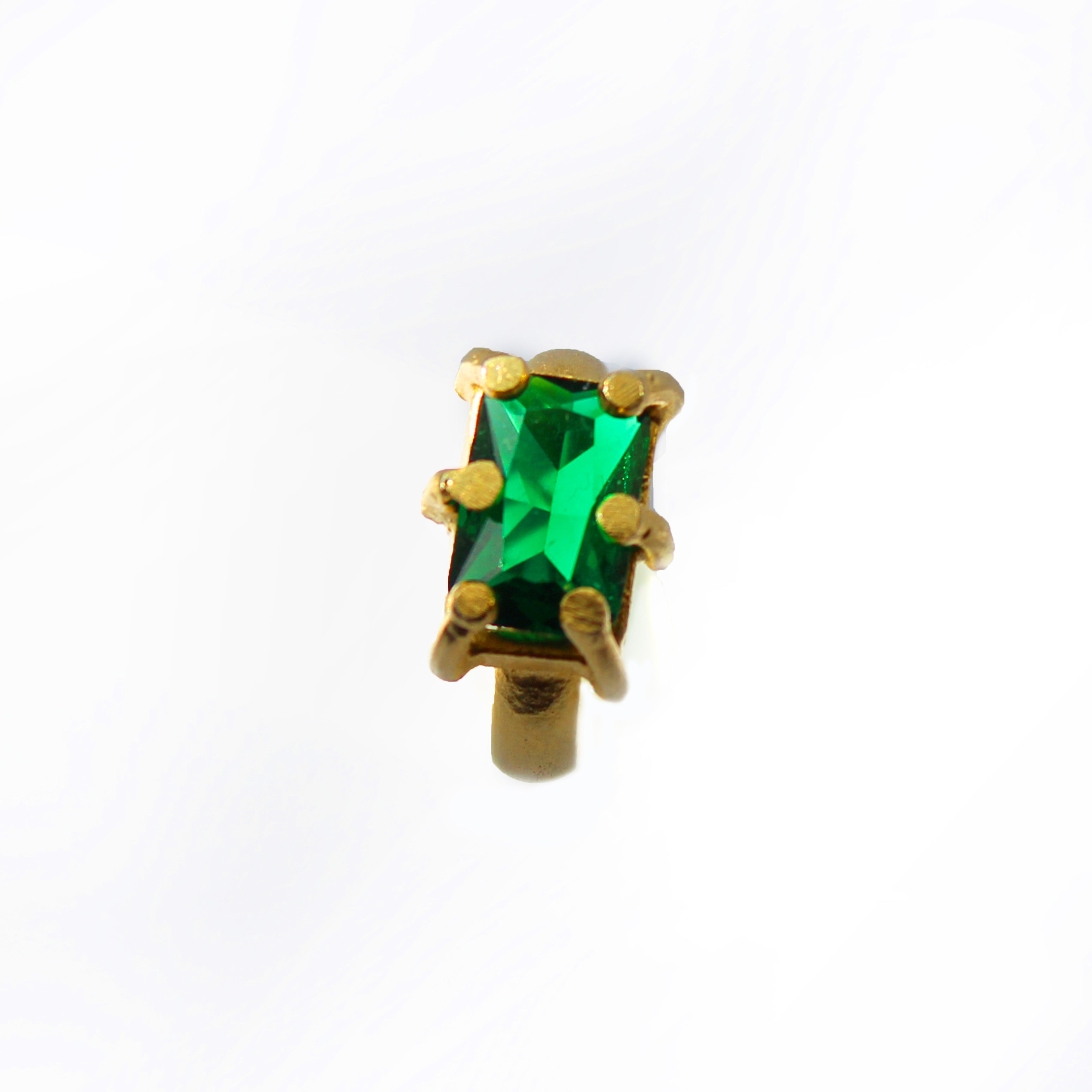 Gemma ring ( Emerald stone )