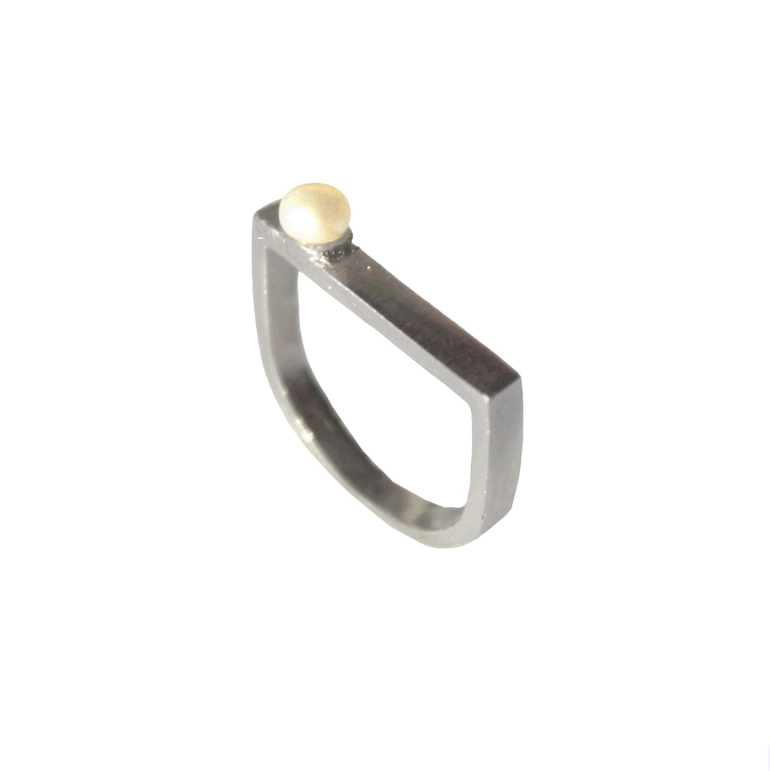Pilula Ring Made of 925 sterling silver and plated with 18K yellow gold.