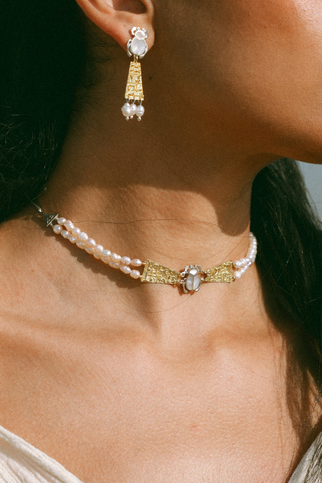 Pearl Throne Necklace